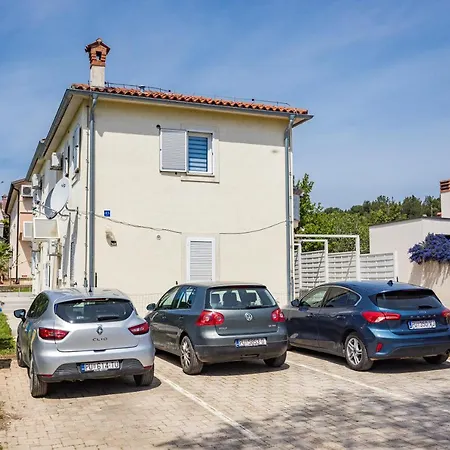 Studio Apartman Marly Pula