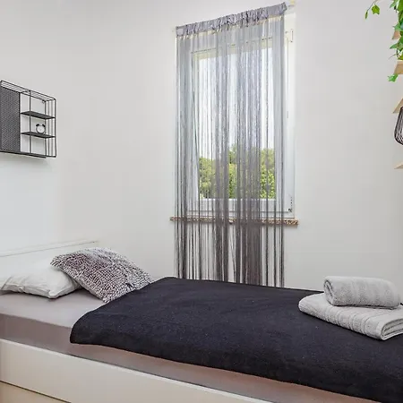 Studio Apartman Marly * Póla