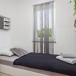 Studio Apartman Marly * Pula